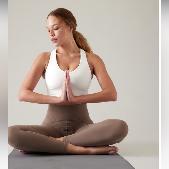 NWT Small Athleta White Aurora Crop Rib Tank - Picture 3 of 7